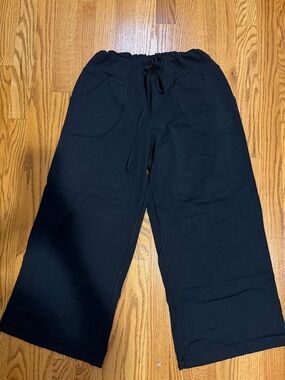 lululemon athletica Black Wide-Leg Capris